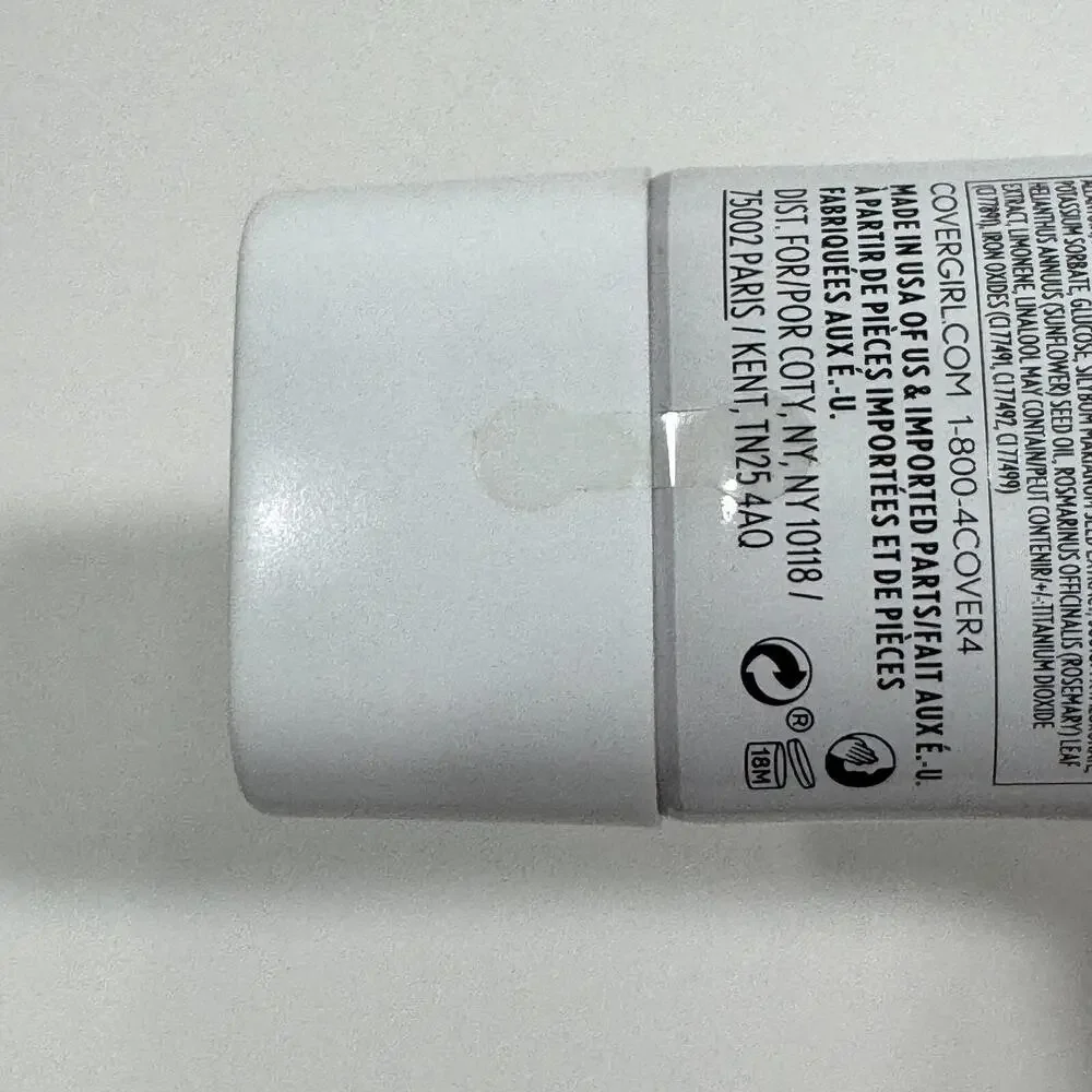 Covergirl Clean Fresh Skin Milk Nourishing Foundation 570 Medium Tan New